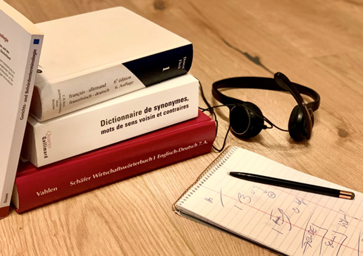 Was ist eigentlich der Unterschied zwischen DolmetscherInnen und ÜbersetzerInnen?